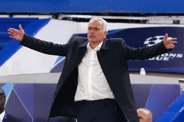 德媒:本菲卡多人感染病毒,但按规定一线队少于13人才能推迟赛事